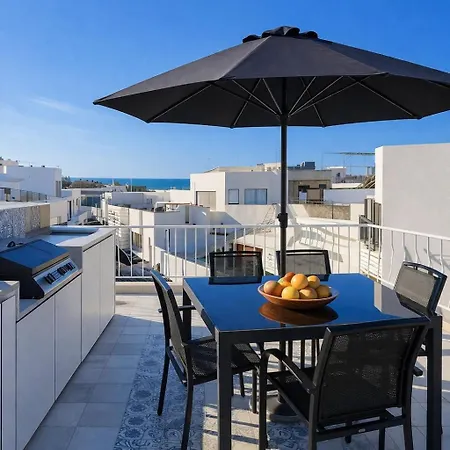 Casa de Férias Casa Rosa Rooftop Terrace Bbq Walk To Marina *
