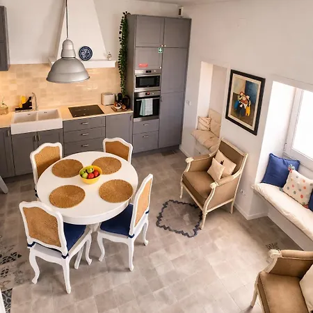 Casa vacanze Casa Rosa Rooftop Terrace Bbq Walk To Marina *